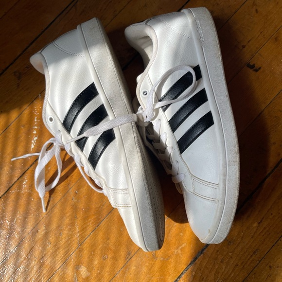 Adidas Stripped Shoes - Picture 4 of 6